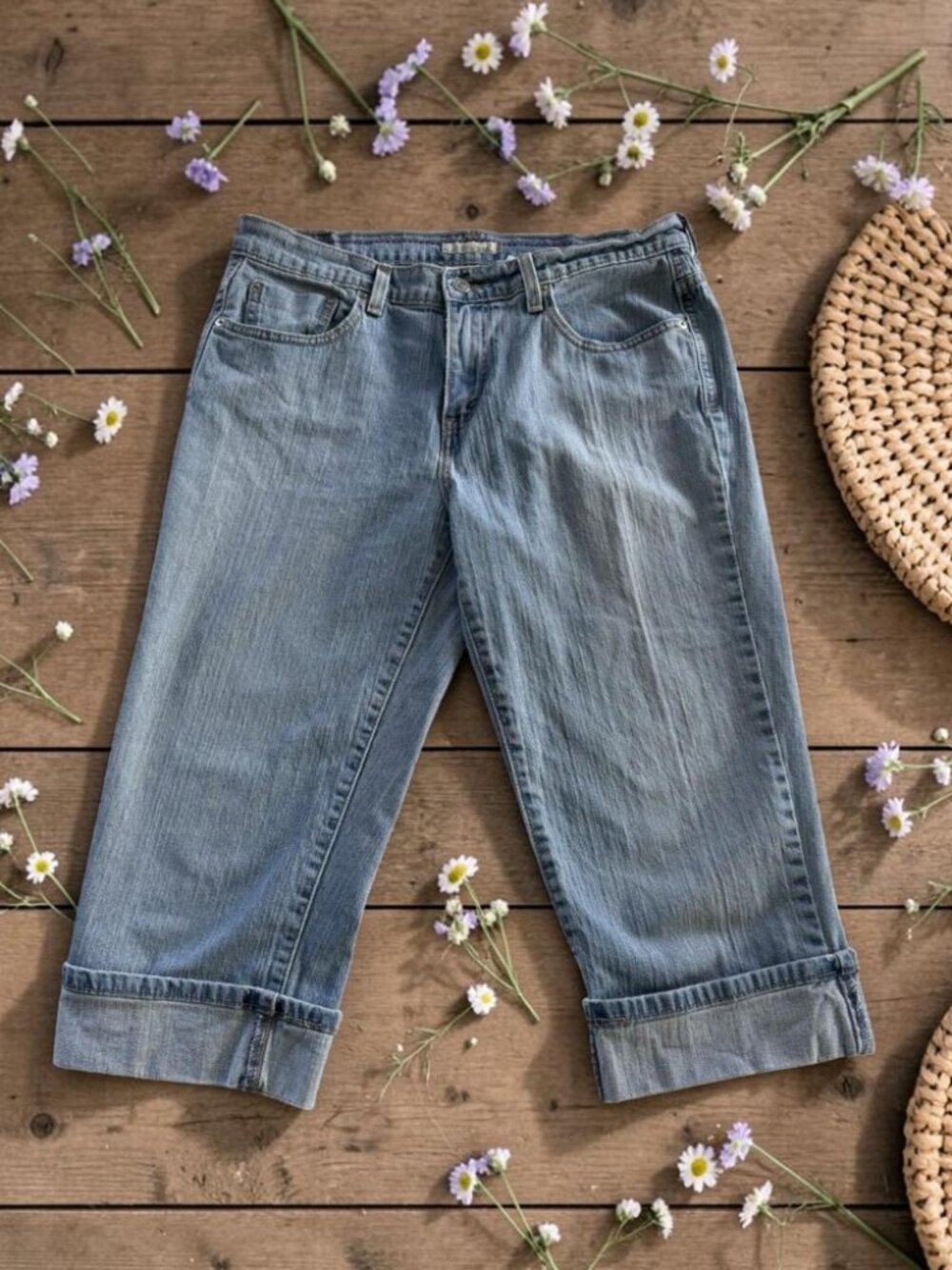 Vintage Y2K Levi's 515 Capris Light Wash Mid Rise Relaxed‎ Straight Womens 12